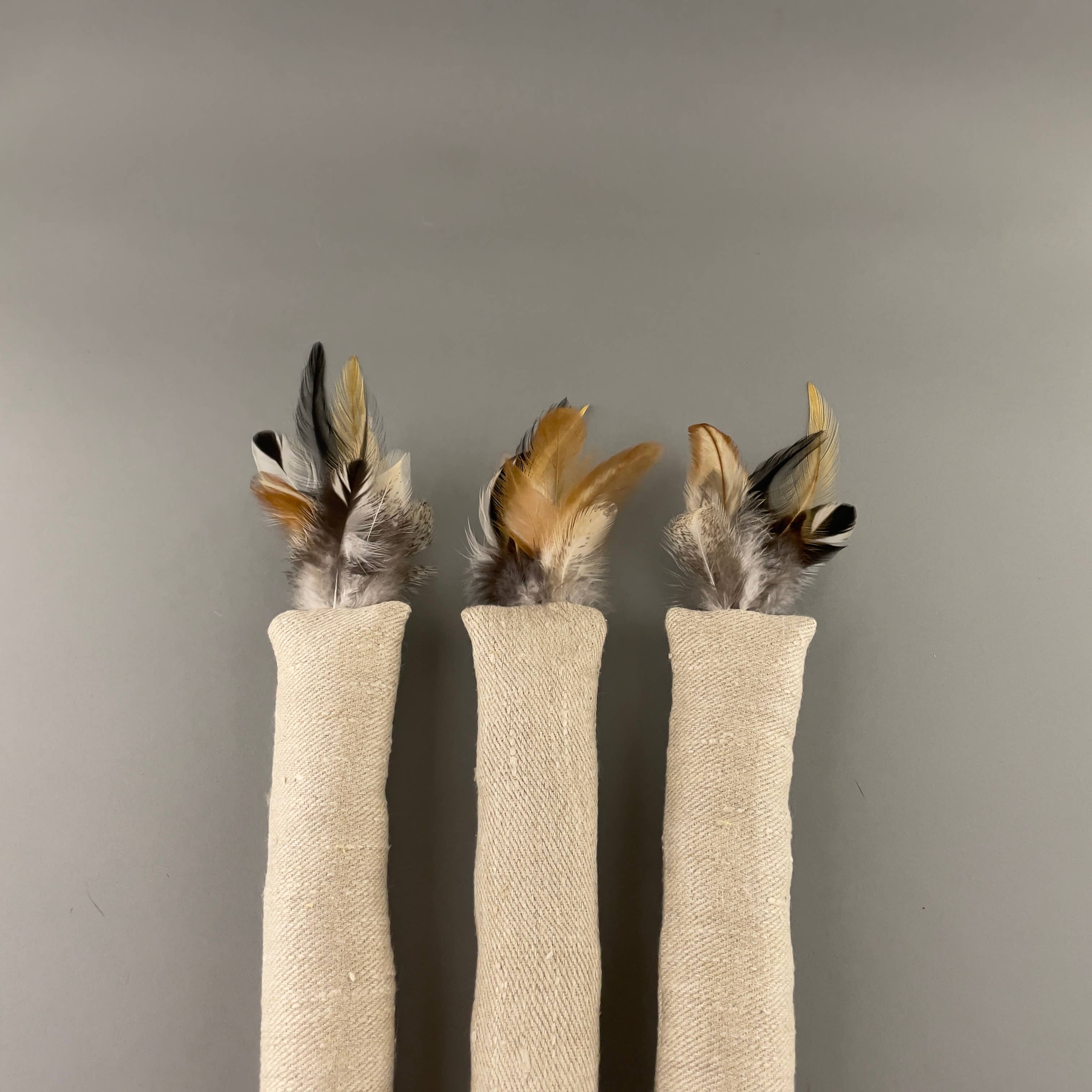 Jouet pour chat en chanvre et plumes avec herbe à chat