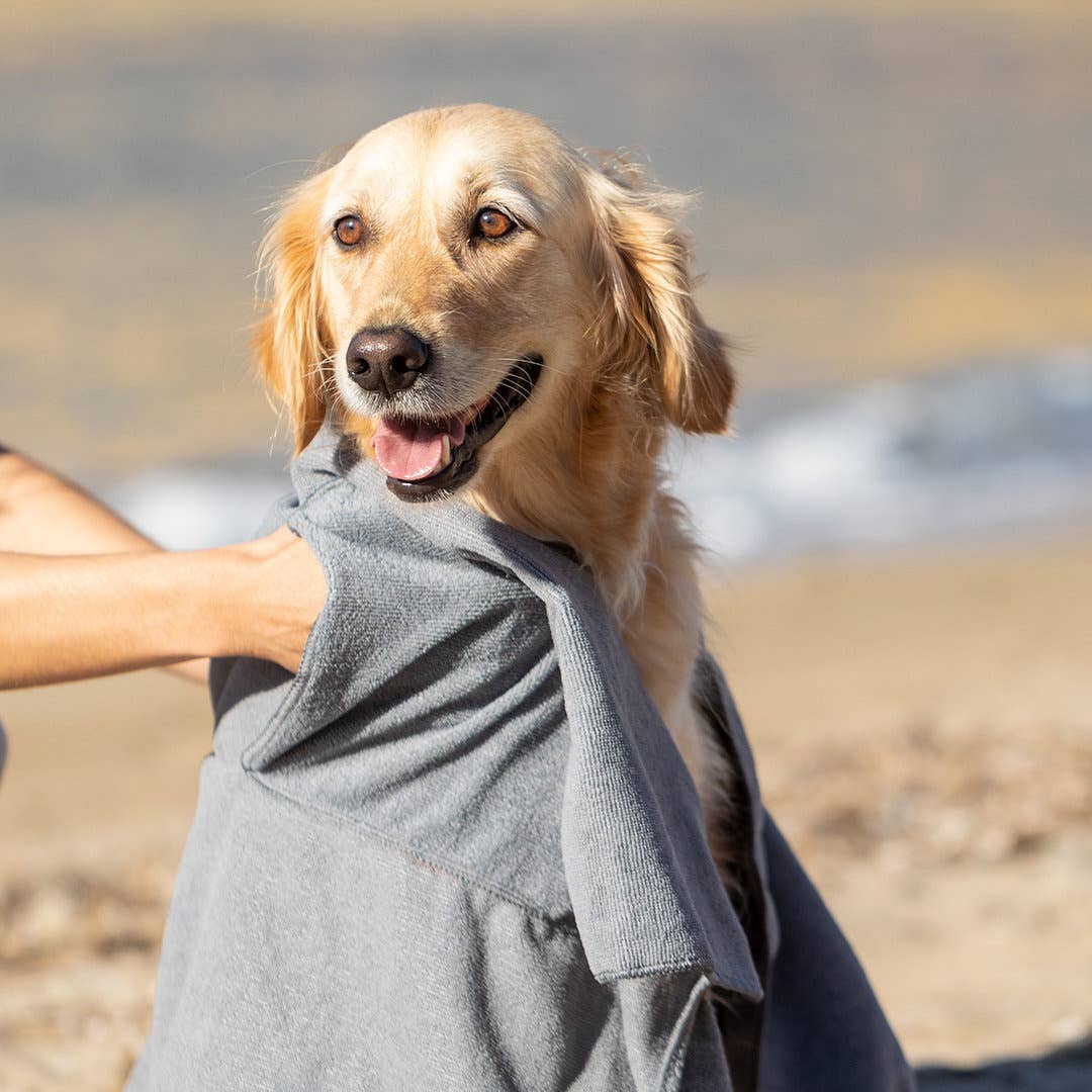 Serviette en microfibre chiens & chats avec poches pour les mains - DOGGY