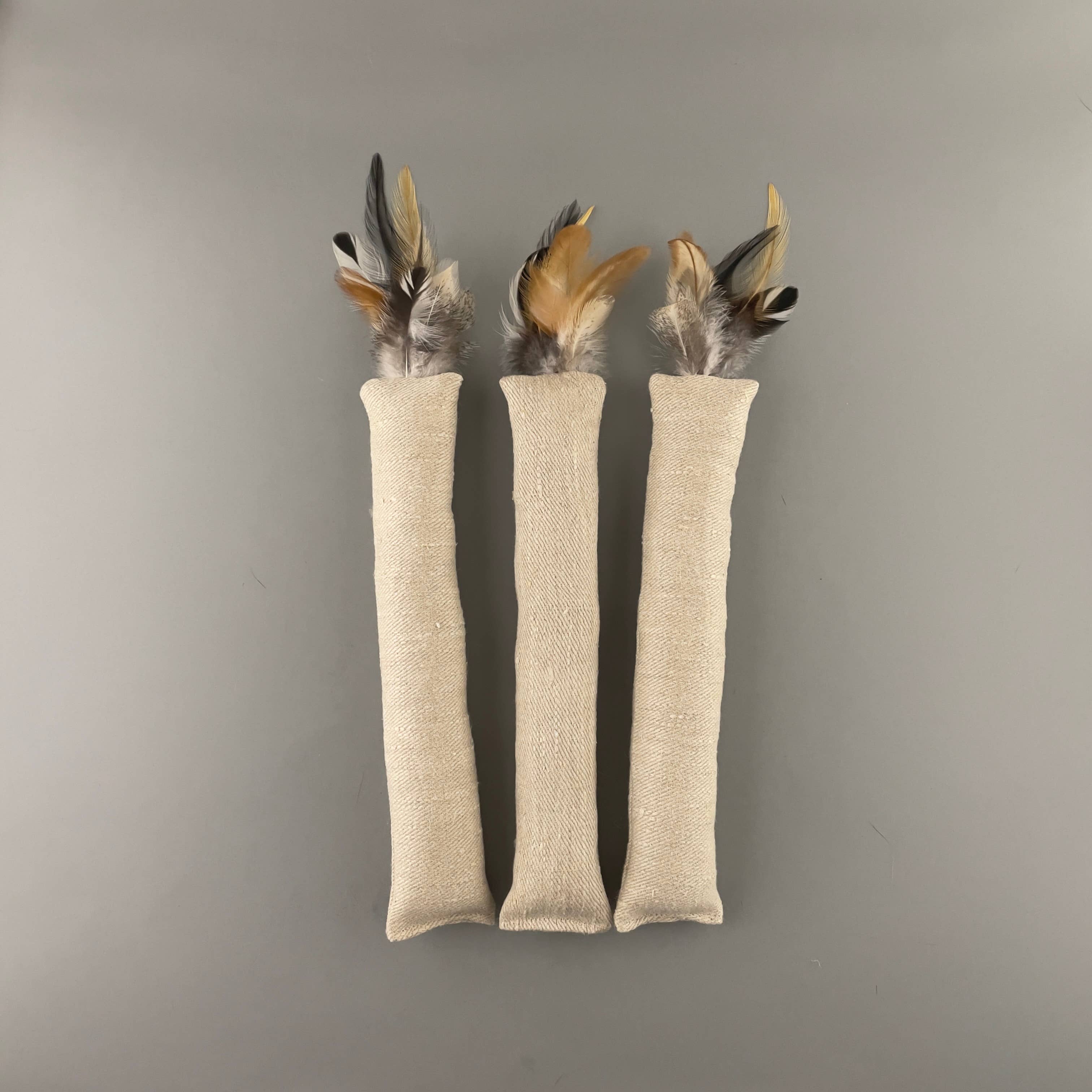 Jouet pour chat en chanvre et plumes avec herbe à chat