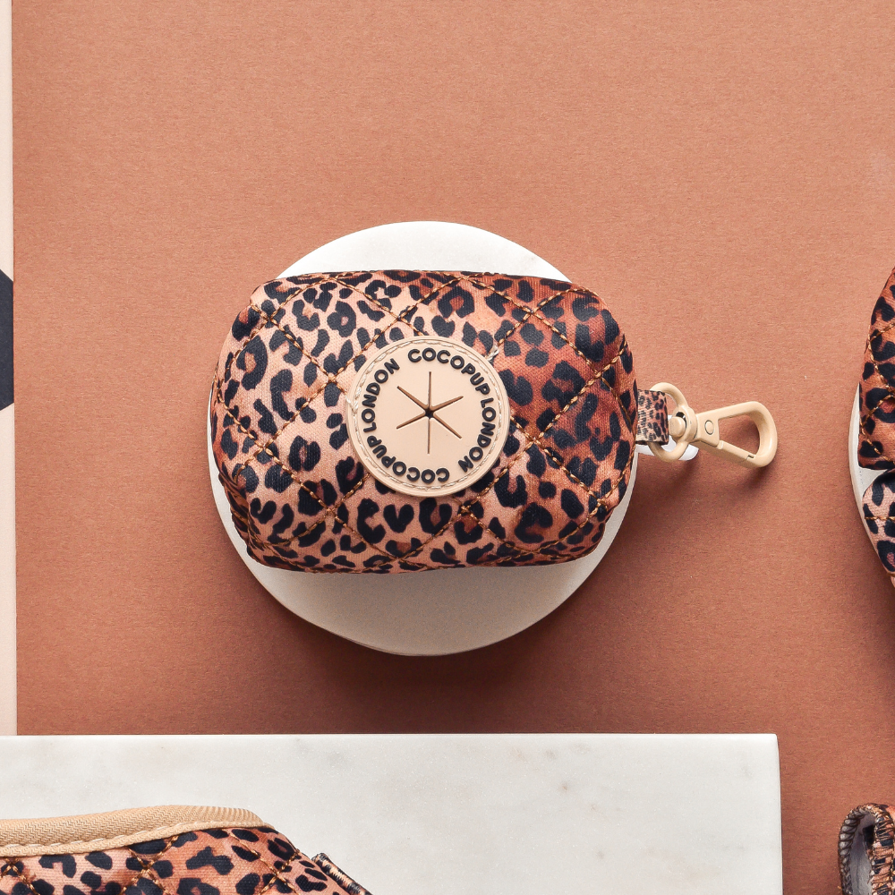 Porte-sac à déjections matelassé Léopard – Cocopup London