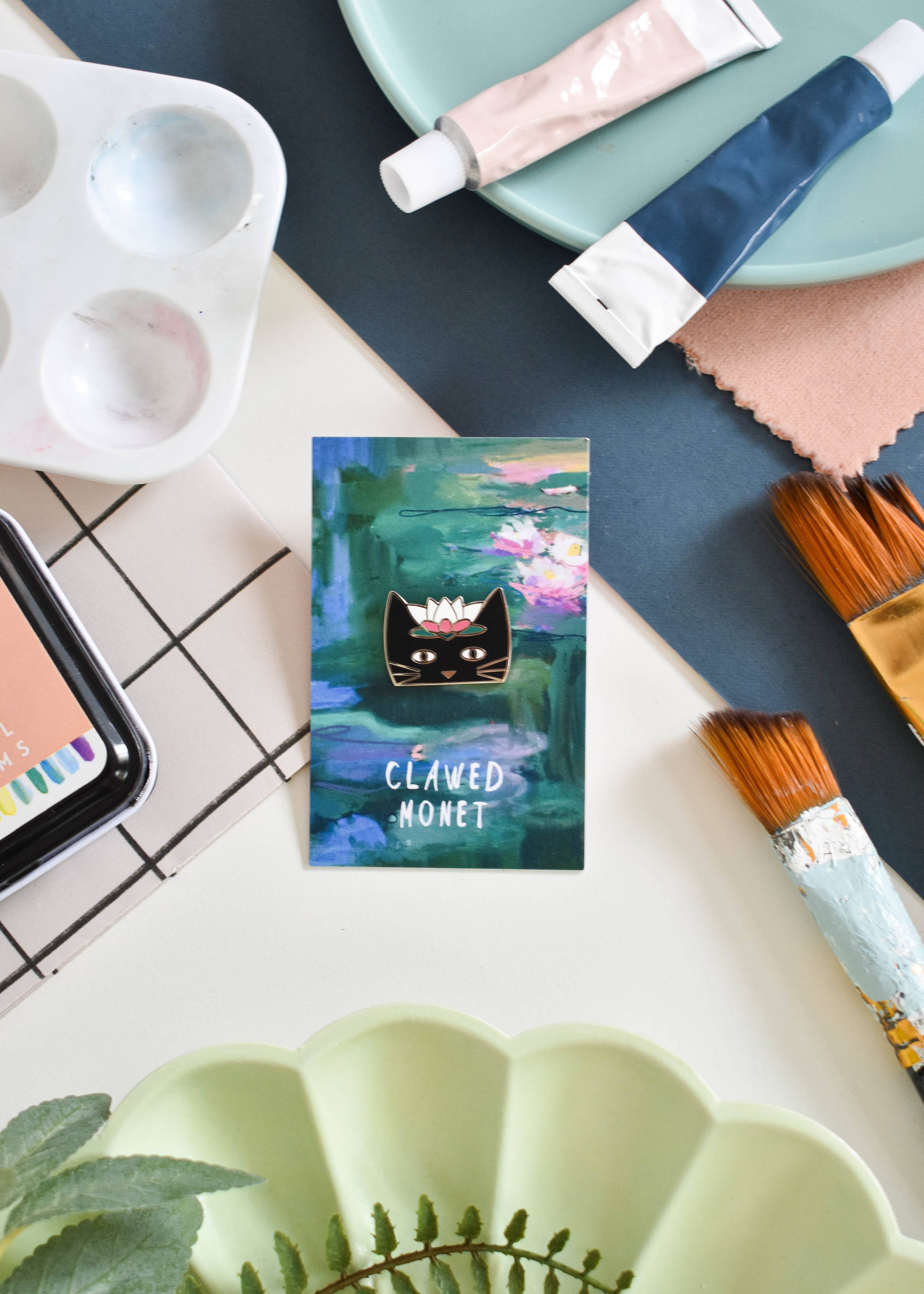 Broche d'artiste en forme de chat Clawed Monet