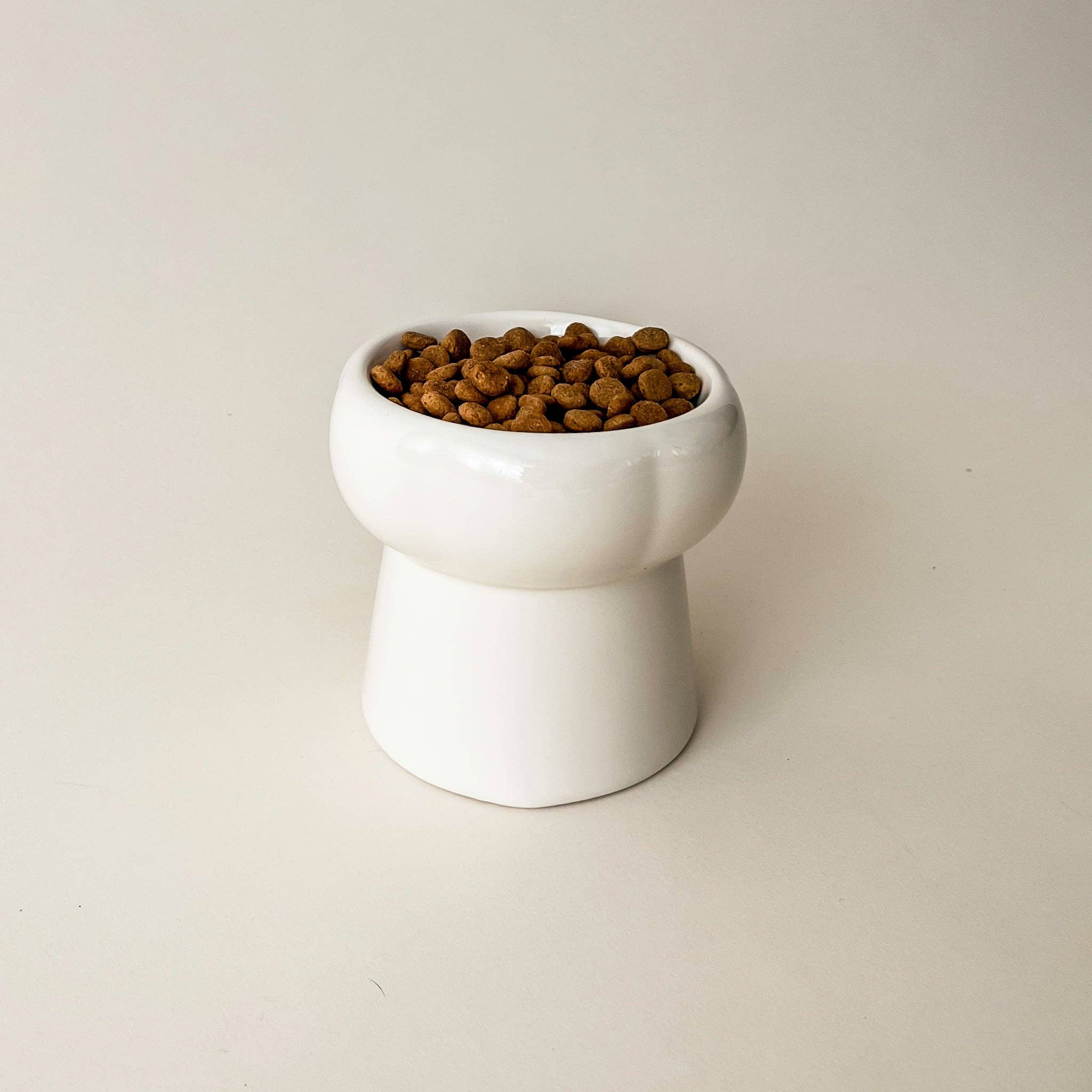 Bol surélevé en céramique